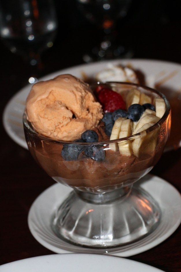 Mouse w Icecream & berries