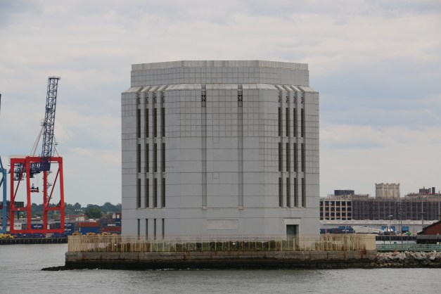 Says Brooklyn Battery Tunnel