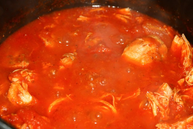 Cooking At Home With THEJNSREPORT Chicken & Tomato Sauce